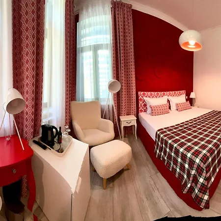 Отель Regina Bed&wine