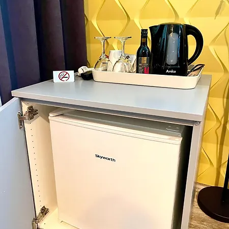 Отель Regina Bed&wine *