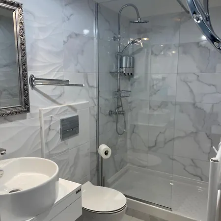 Regina Bed&wine Отель